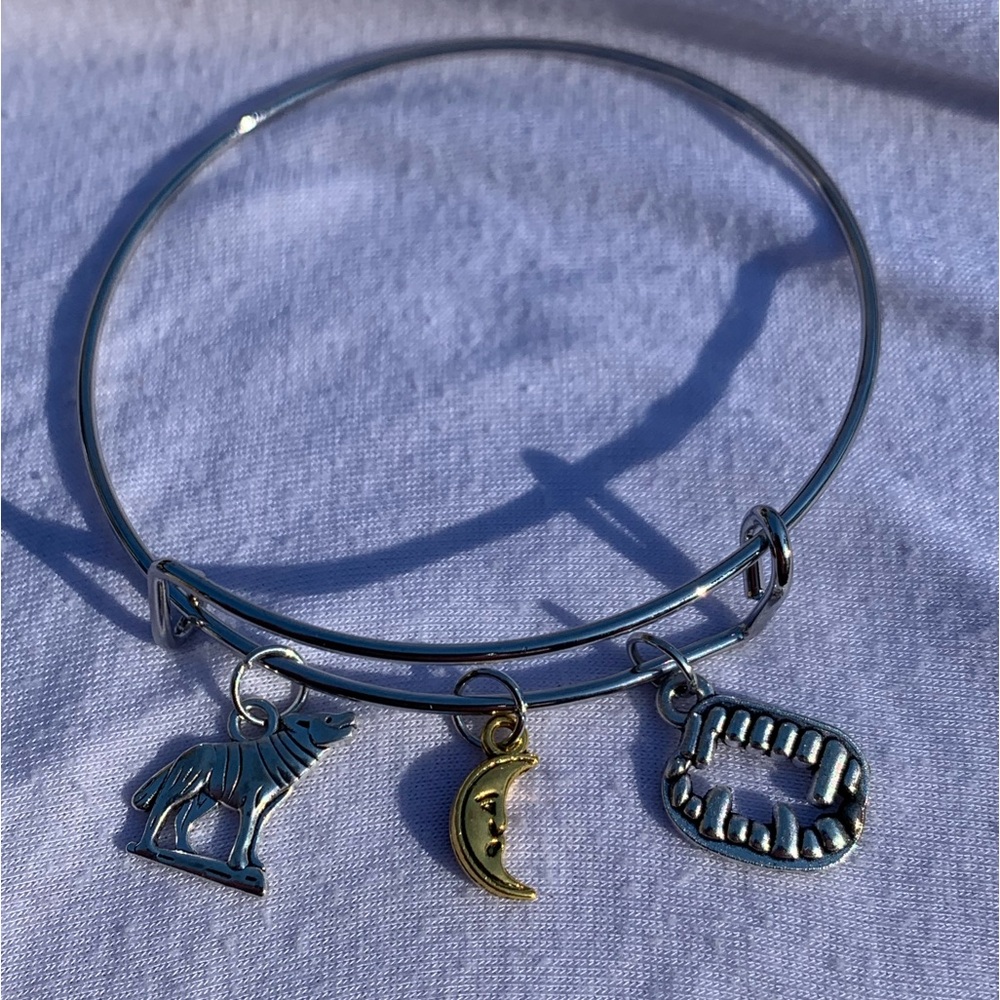 Brand New! Handmade! Adjustable Charm Bangle Bracelet! - Picture 4 of 4